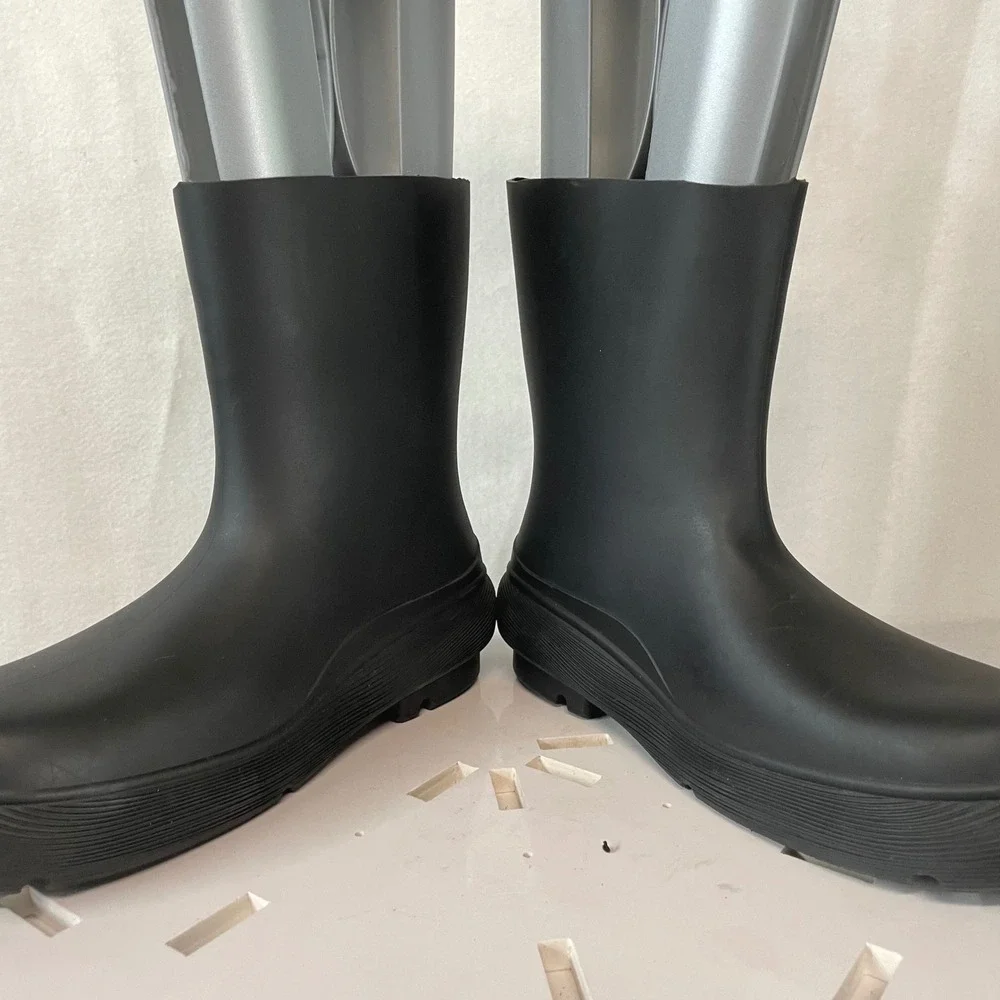 ZARA Black Platform Rain Boots  Women Sz 37 Chunky Lug Sole Waterproof‎ Pull On